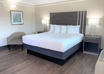 Summerfield Inn Fresno Yosemite hotel thumbnail 5