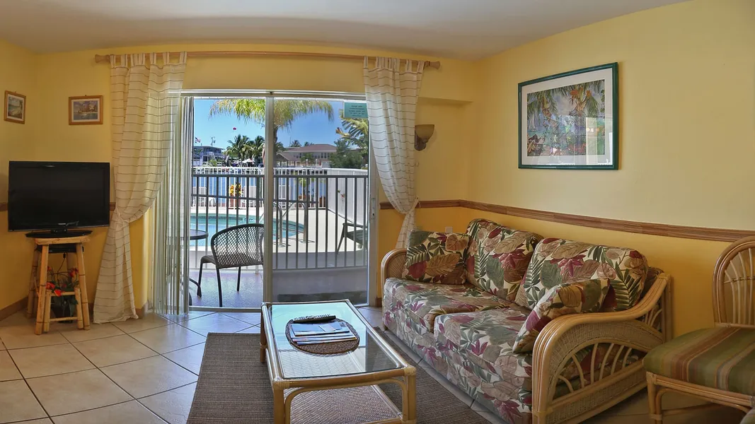 Manatee Bay Inn - Near Fishing Pier Fort Myers Beach hotel detail image 6