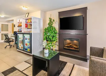 Comfort Inn Boucherville hotel thumbnail 8