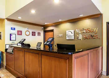 Sleep Inn & Suites Madison - Monona hotel thumbnail 3
