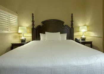 Azure Hotel & Suites, Trademark Collection by Wyndham hotel thumbnail 8