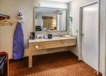 Rodeway Inn North Charleston - Ashley Phosphate hotel thumbnail 6