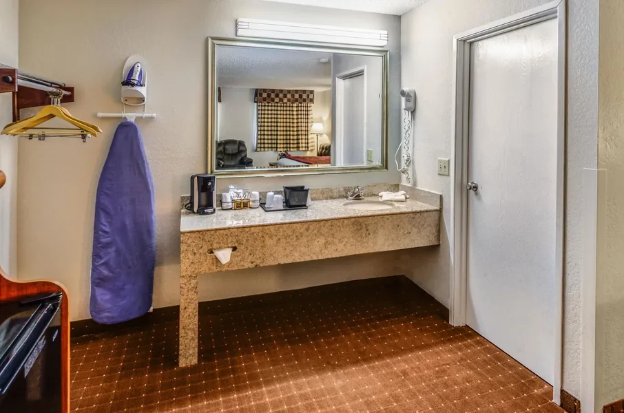 Rodeway Inn North Charleston - Ashley Phosphate hotel detail image 6