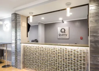 Quality Inn & Suites CVG Airport hotel thumbnail 2