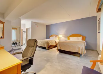 Quality Inn & Suites CVG Airport hotel thumbnail 7