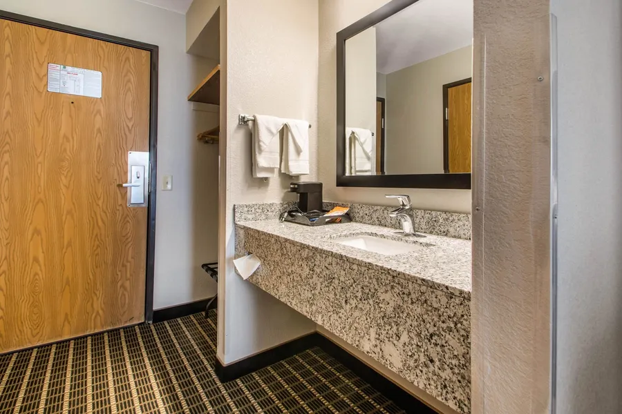 Quality Inn Madison West hotel detail image 6