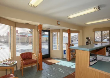 Budget Inn hotel thumbnail 3