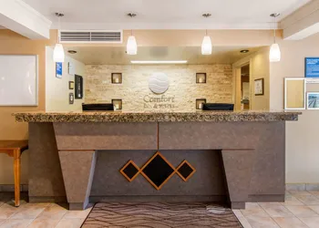 Comfort Inn & Suites Shawinigan hotel thumbnail 4