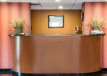 Quality Inn Broken Arrow - Tulsa hotel thumbnail 3
