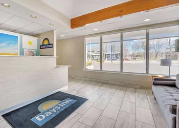 Days Inn by Wyndham Albany SUNY hotel thumbnail 2