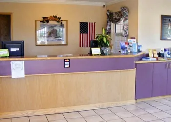Great Lakes Inn hotel thumbnail 3