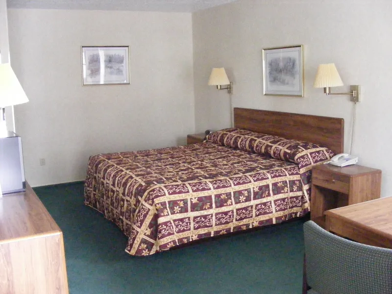 Great Lakes Inn hotel detail image 6