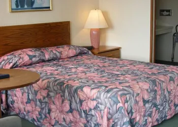 Great Lakes Inn hotel thumbnail 8