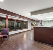 Days Inn & Suites by Wyndham Wisconsin Dells hotel detail image 4