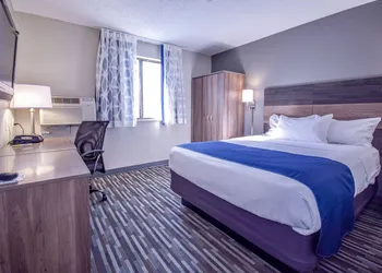 Days Inn & Suites by Wyndham Wisconsin Dells hotel thumbnail 7