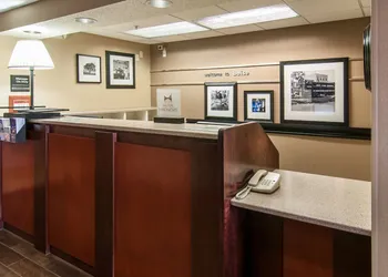 Hampton Inn Boise - Airport hotel thumbnail 2