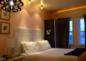 Hotel 1110 - Adults Only hotel thumbnail 7