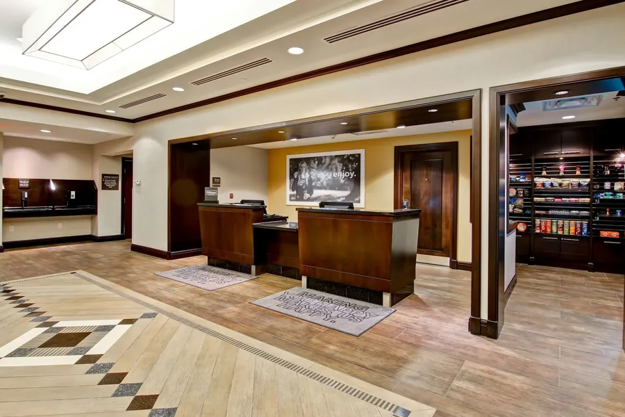 Hampton Inn by Hilton Toronto Airport Corporate Centre hotel detail image 6