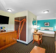 Howard Johnson Hotel & Suites by Wyndham St. George hotel detail image 7