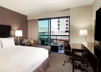DoubleTree by Hilton El Paso Downtown hotel thumbnail 6