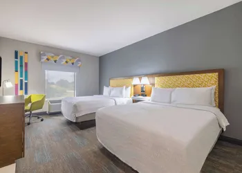 Hampton Inn & Suites Brenham hotel thumbnail 3