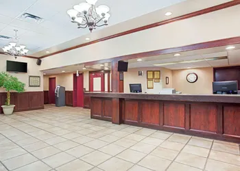 Ramada by Wyndham Red Deer Hotel and Suites hotel thumbnail 3