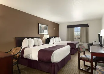 Ramada by Wyndham Red Deer Hotel and Suites hotel thumbnail 4
