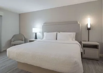 Hampton Inn & Suites by Hilton Moncton hotel thumbnail 6
