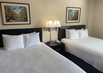 University Inn Durham next to Duke University Medical Center hotel thumbnail 4