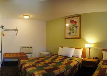 Rodeway Inn Bellows Falls hotel thumbnail 7