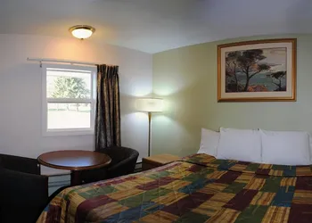Rodeway Inn Bellows Falls hotel thumbnail 8