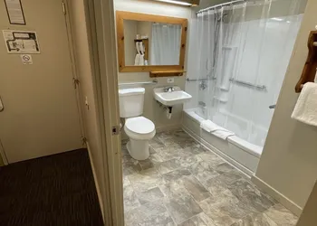Northern Lights Lodge hotel thumbnail 5