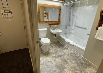 Northern Lights Lodge hotel thumbnail 5