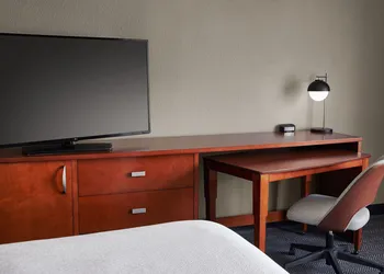 Courtyard by Marriott St. Louis Downtown West hotel thumbnail 8