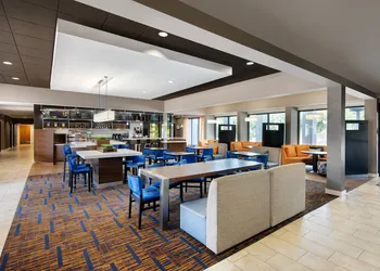 Courtyard by Marriott Addison Midway hotel thumbnail 2