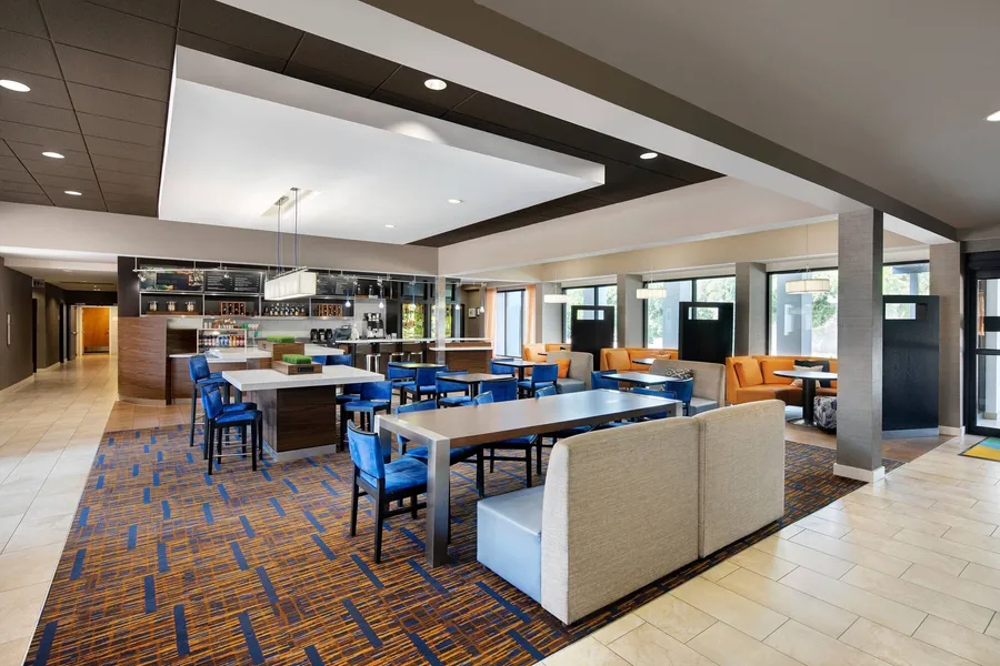 Courtyard by Marriott Addison Midway hotel detail image 2