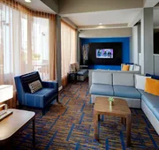 Courtyard by Marriott Addison Midway hotel detail image 3