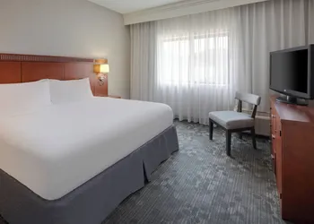 Courtyard by Marriott Addison Midway hotel thumbnail 6