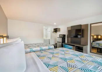 Studio 6 Eureka, CA – Old Town hotel thumbnail 5