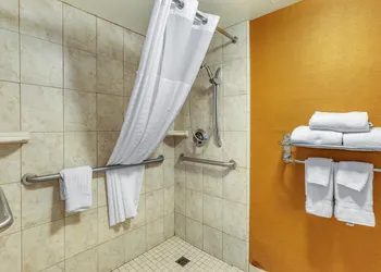 Comfort Inn & Suites Phoenix North / Deer Valley hotel thumbnail 6