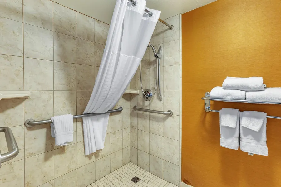 Comfort Inn & Suites Phoenix North / Deer Valley hotel detail image 6