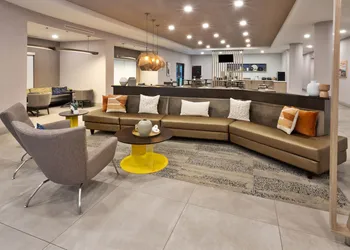 SpringHill Suites by Marriott Birmingham Colonnade hotel thumbnail 2