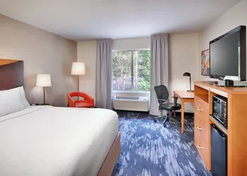 Fairfield Inn & Suites by Marriott Seattle Bellevue/Redmond hotel thumbnail 8