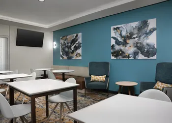 TownePlace Suites Dallas DeSoto hotel thumbnail 4