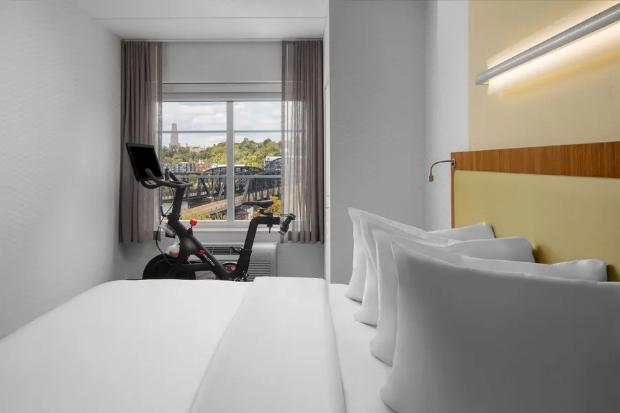SpringHill Suites by Marriott Pittsburgh Southside Works hotel detail image 6