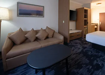 Fairfield by Marriott Inn & Suites Seattle Sea-Tac Airport hotel thumbnail 4