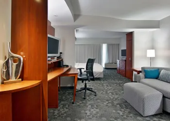 Courtyard by Marriott Clarksville hotel thumbnail 2