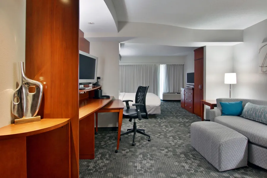 Courtyard by Marriott Clarksville hotel detail image 2