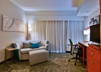 Courtyard by Marriott Clarksville hotel thumbnail 5