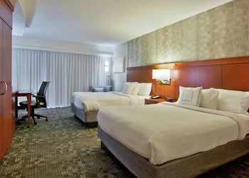 Courtyard by Marriott Clarksville hotel thumbnail 8
